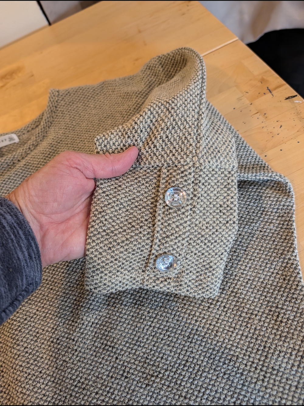 Retrology-Textured Tan Speckled Knit Top with Buttoned 3/4 Sleeves - Picture 4 of 9